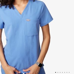 Figs Catarina 1 Pocket Ciel Blue Scrub Top Size M